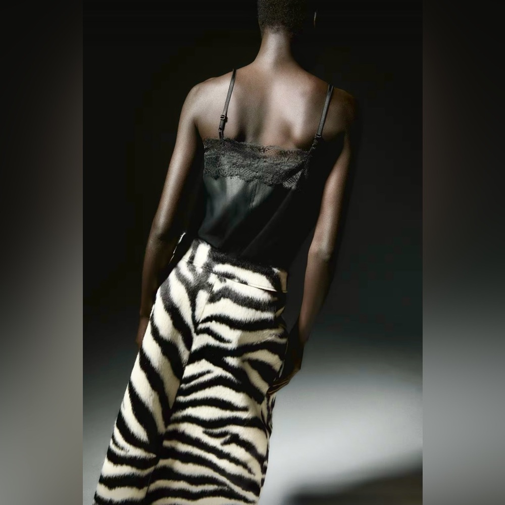 H&M ZEBRA PRINT ZIP-FRONT SKIRT - Picture 7 of 12